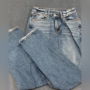 American Eagle Crossover Baggy Jeans